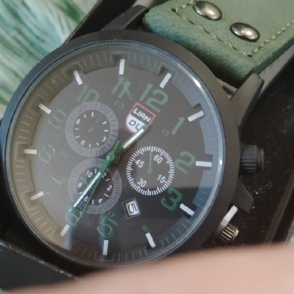 New Nice Divers Watch LeeAnn Leather Band Shatterproof Display Glass With Tool